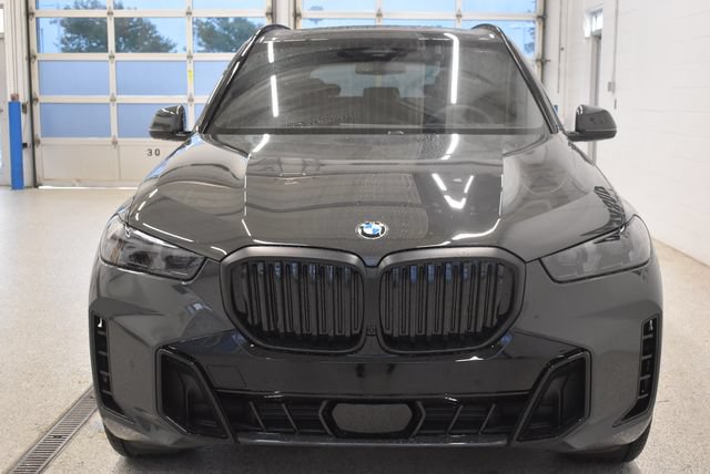 New 2026 BMW X5 xDrive40i w/ M Sport Package AWD/4WD image 3