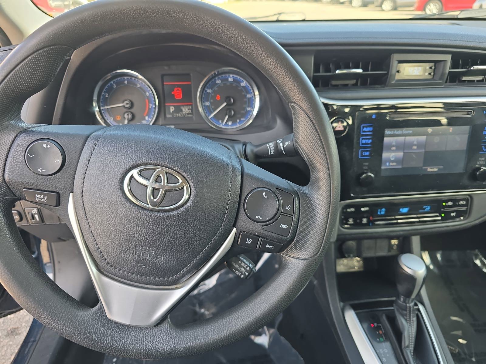 Used 2017 Toyota Corolla L image 18