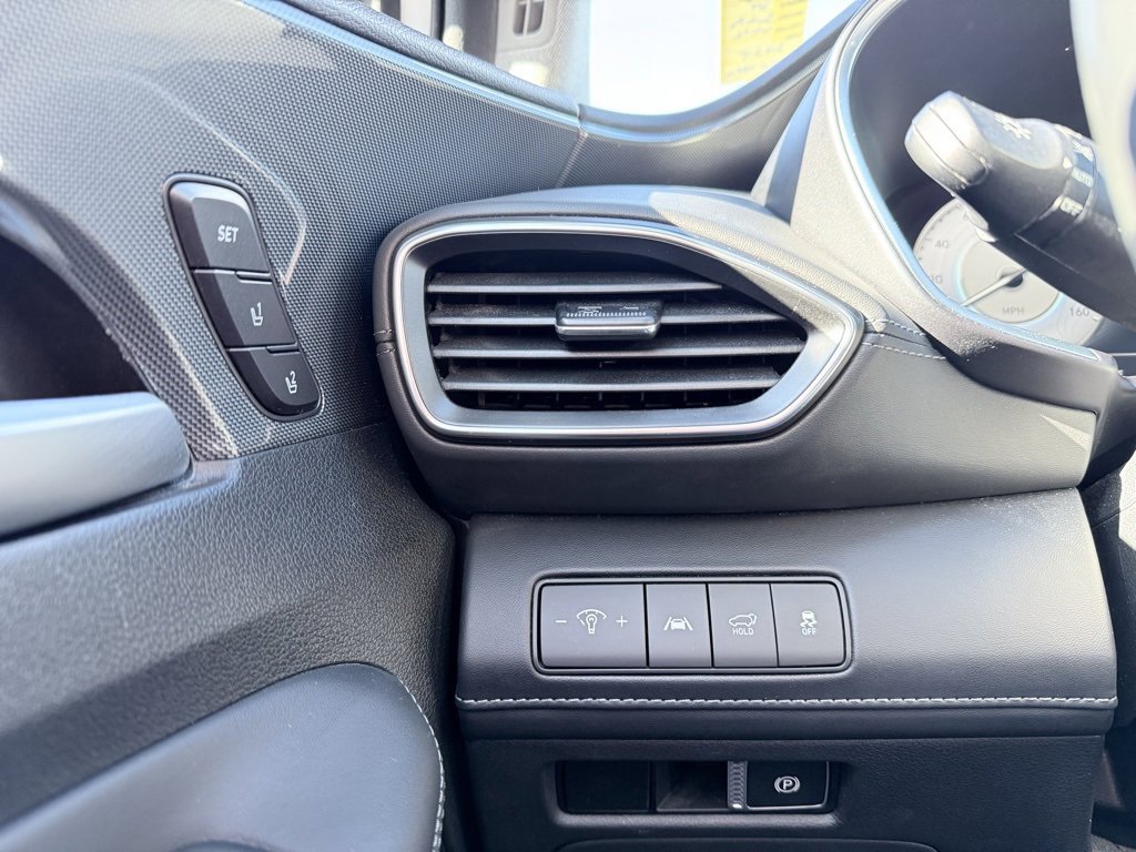 Used 2021 Hyundai Santa Fe Limited image 13