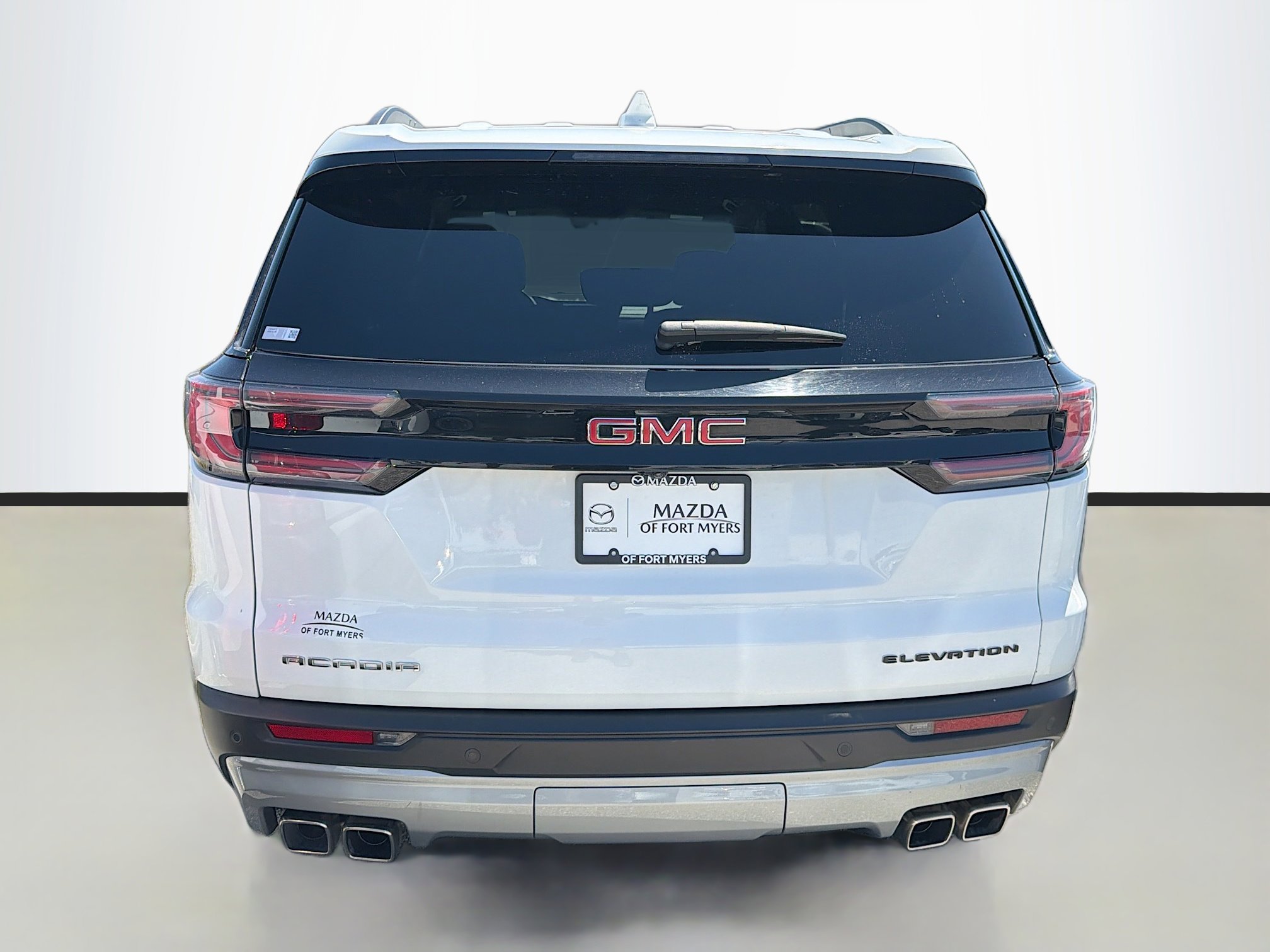 Used 2024 GMC Acadia Elevation image 4