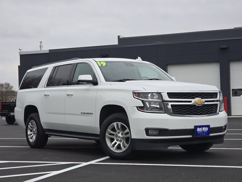 Used 2019 Chevrolet Suburban LT video 2