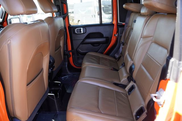 Used 2020 Jeep Gladiator Overland AWD/4WD image 18