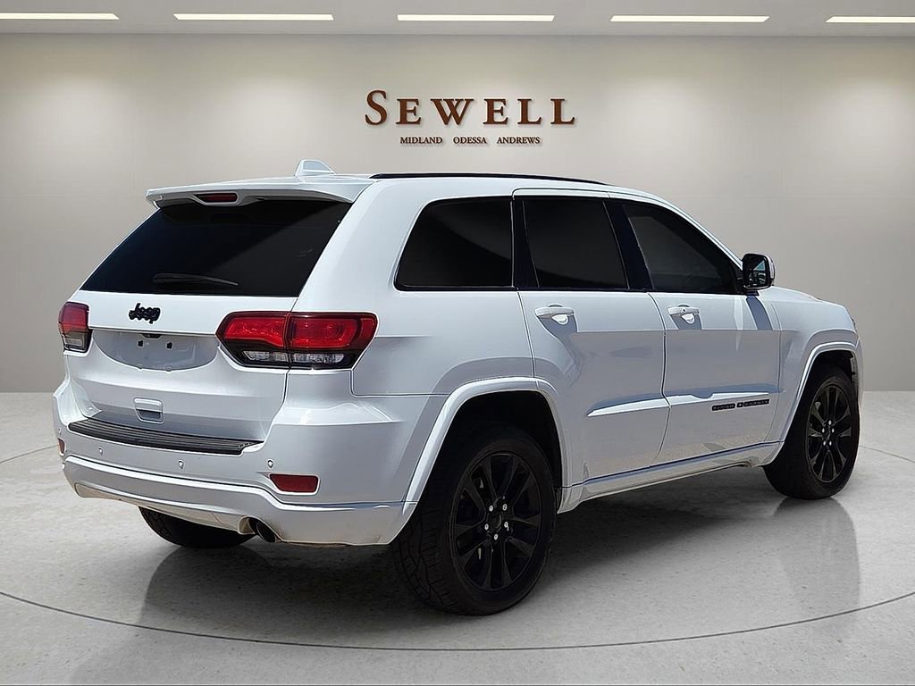 Used 2021 Jeep Grand Cherokee Laredo X RWD image 4