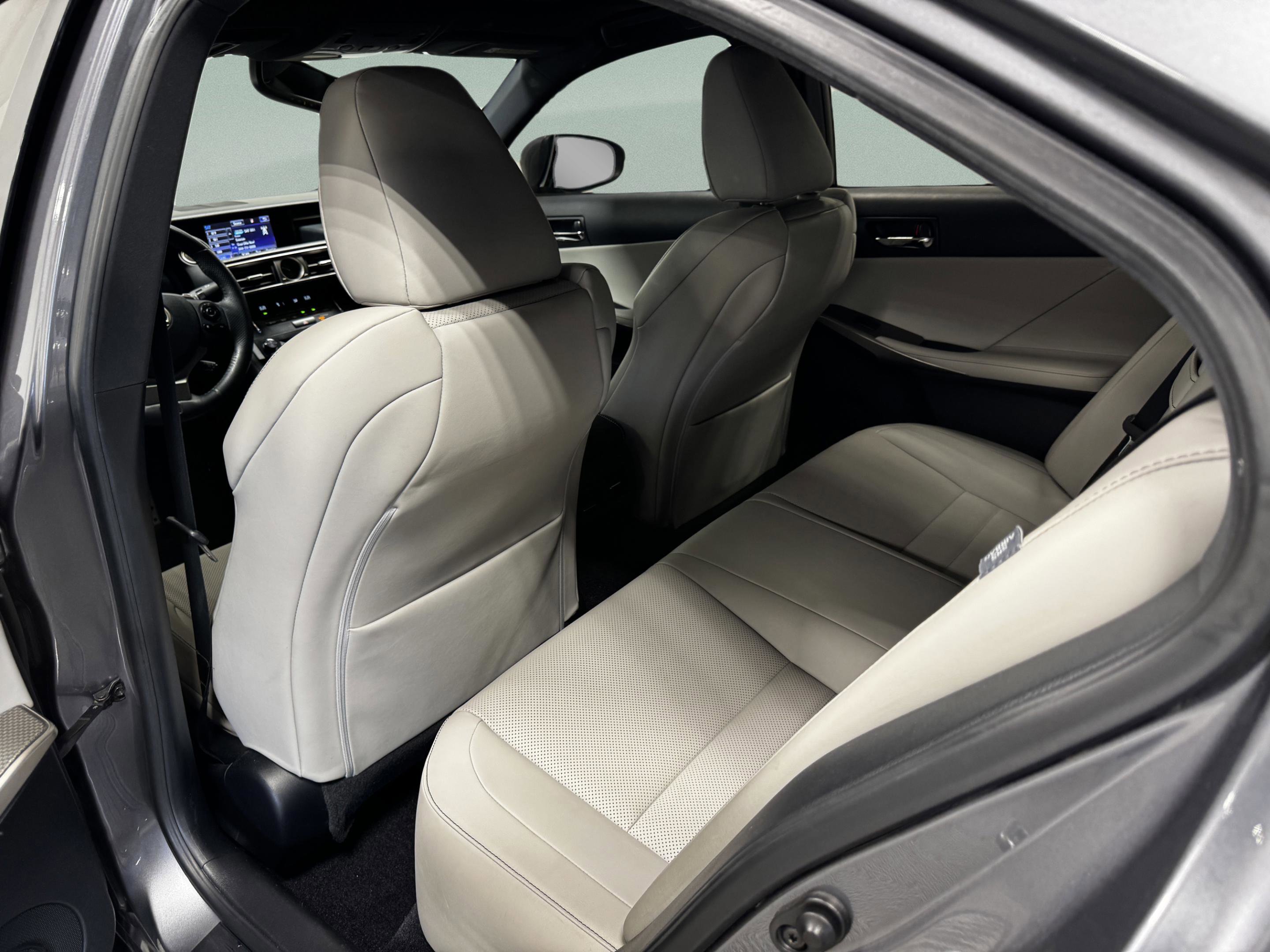 Used 2014 Lexus IS 250 w/ F-Sport Package RWD image 10