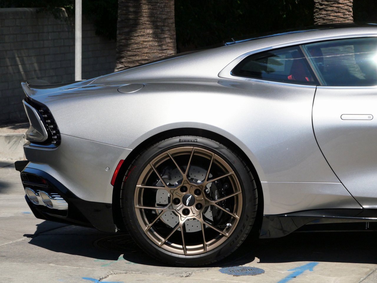 New 2025 Aston Martin Vanquish image 14