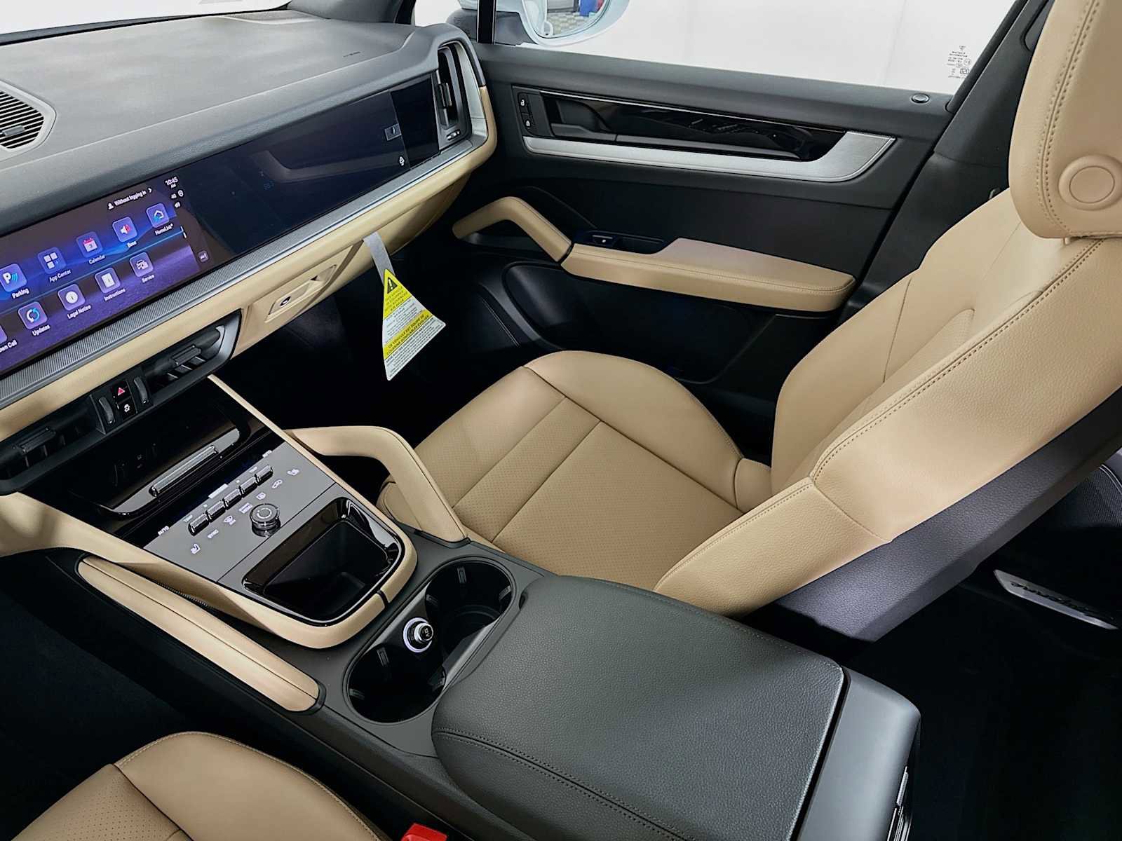 New 2026 Porsche Cayenne S image 25