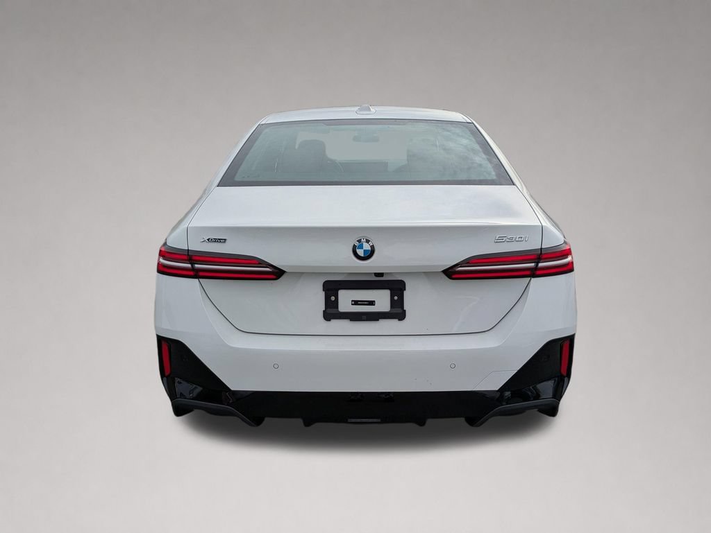 New 2026 BMW 530i xDrive w/ M Sport Package AWD/4WD image 5