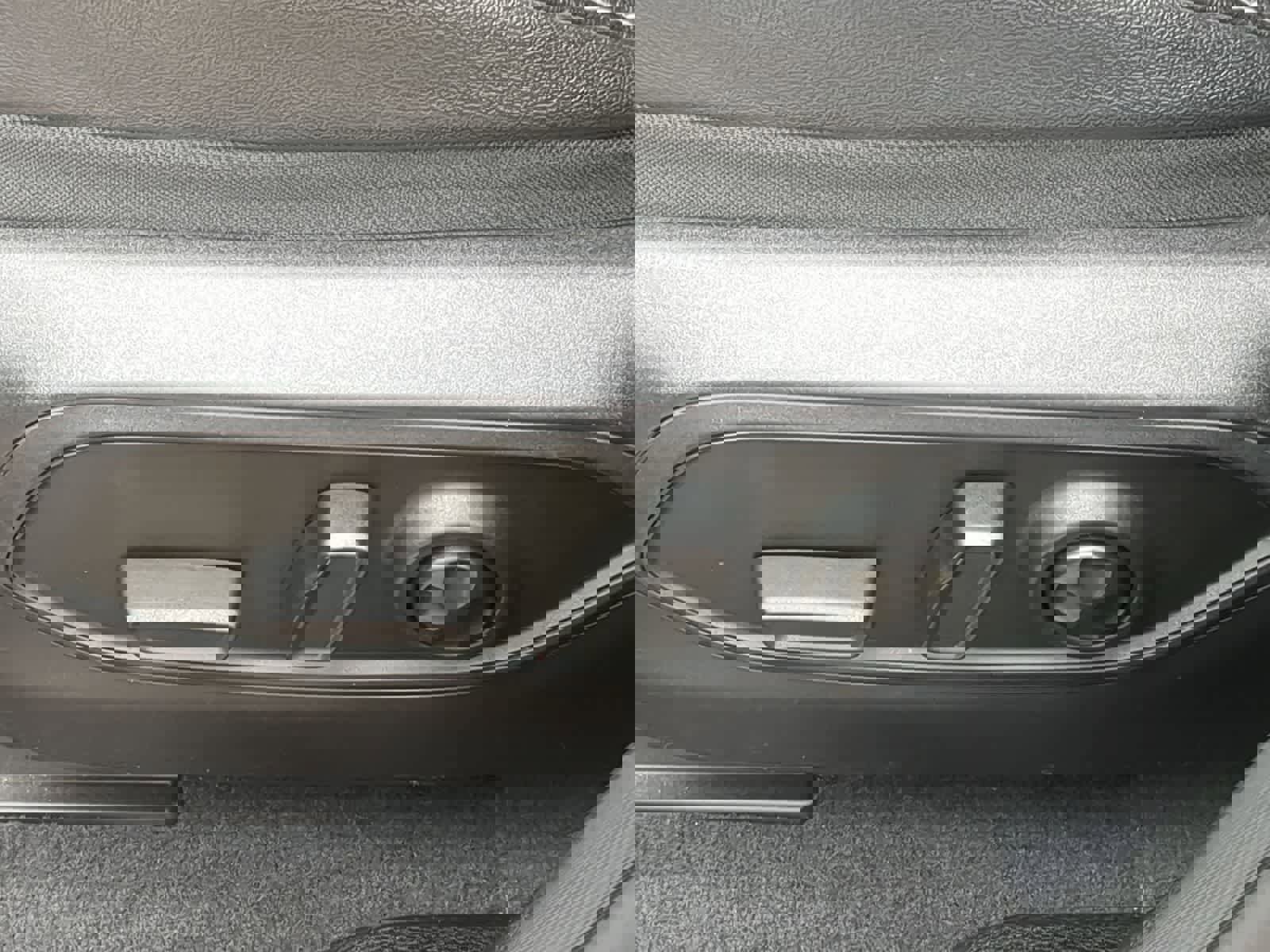 Used 2023 Jeep Grand Cherokee Limited w/ Luxury Tech Group II image 17