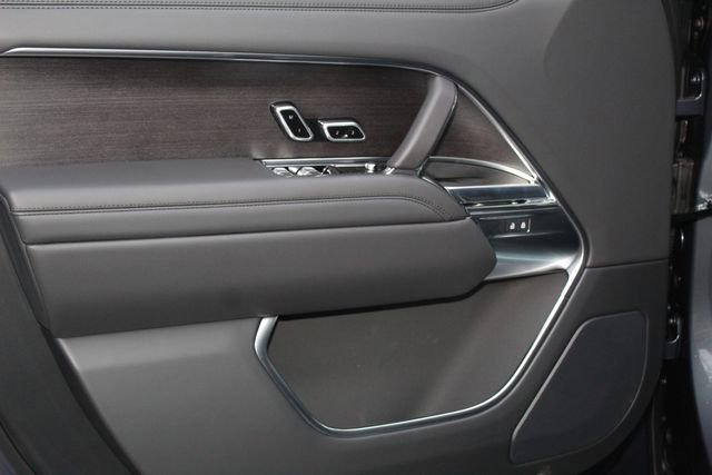 New 2026 Land Rover Range Rover Long Wheelbase SE image 21