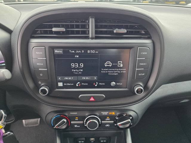 Certified 2025 Kia Soul LX w/ LX Technology Package FWD image 21