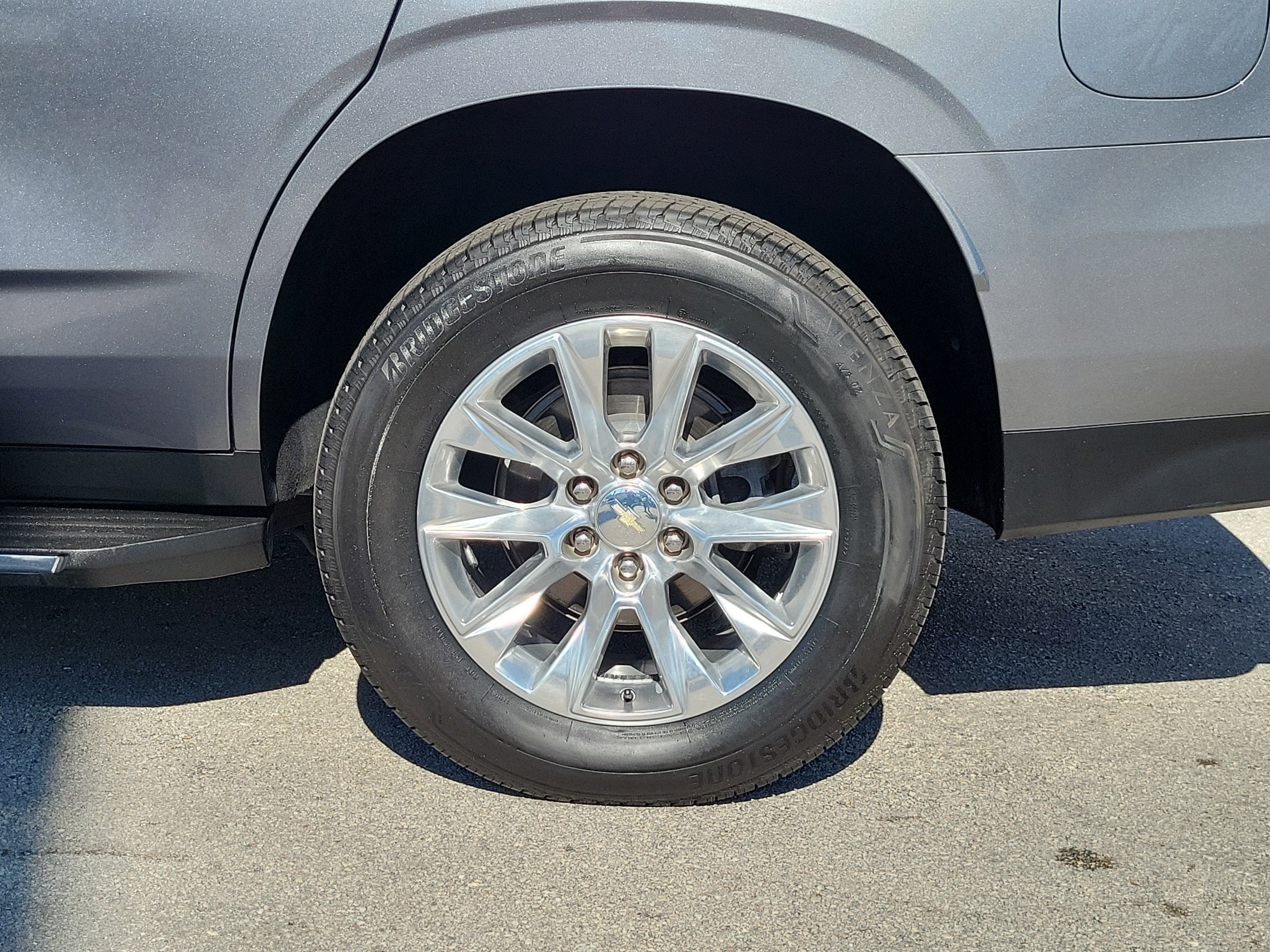 Used 2021 Chevrolet Tahoe Premier w/ Premium Package image 31