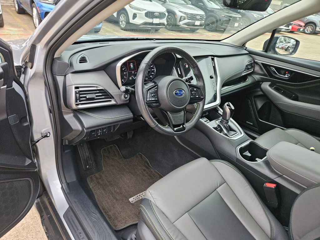 Used 2025 Subaru Outback Onyx Edition AWD/4WD image 13