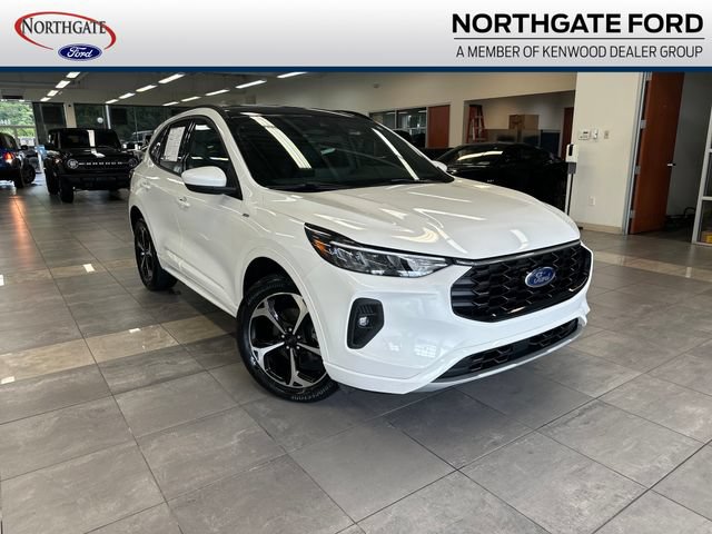 Used 2023 Ford Escape ST-Line Select w/ Tech Pack #1 AWD/4WD image 1