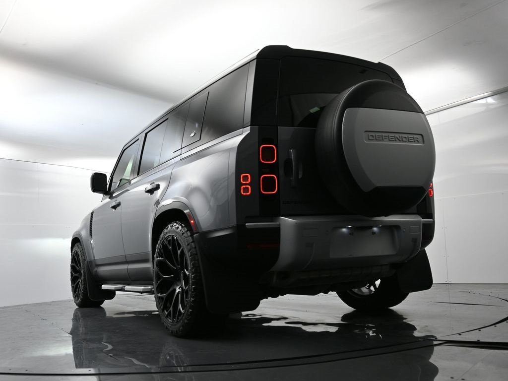 Used 2023 Land Rover Defender 110 S image 45