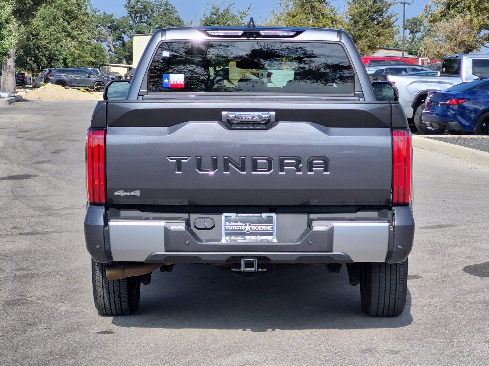 Used 2025 Toyota Tundra Limited AWD/4WD image 4
