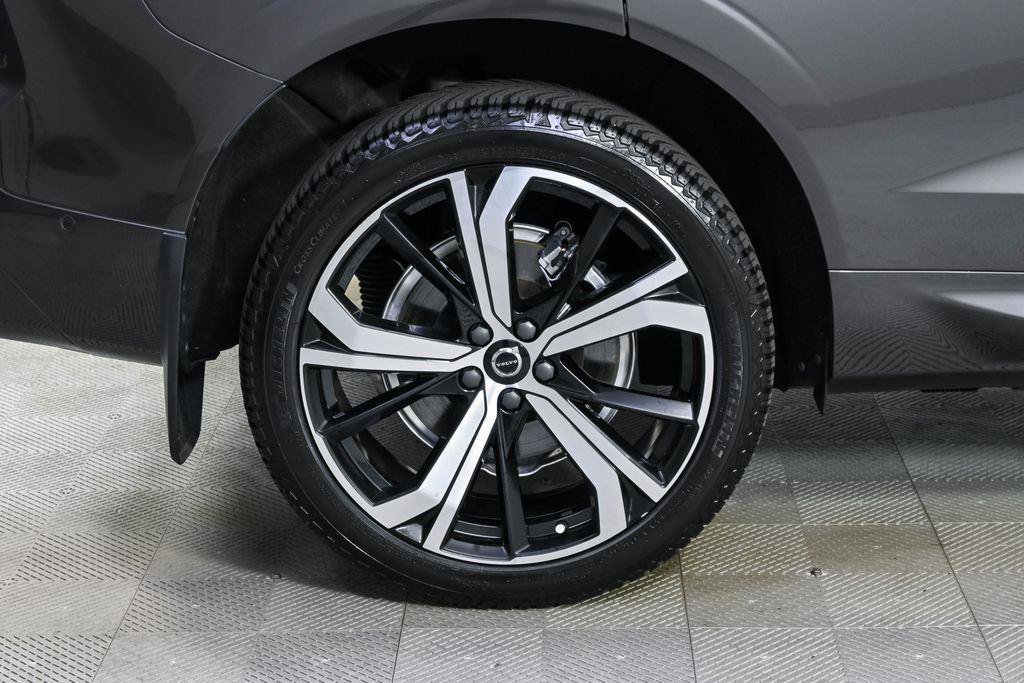 Used 2024 Volvo XC60 B5 Ultimate AWD/4WD image 40