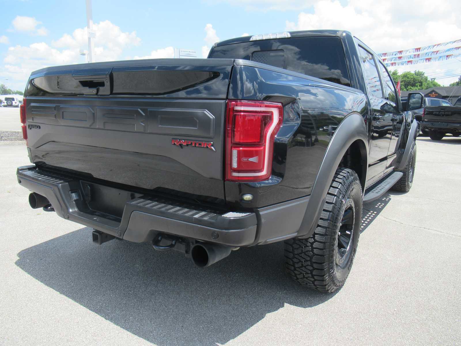 Used 2018 Ford F150 Raptor w/ Equipment Group 802A Luxury image 8