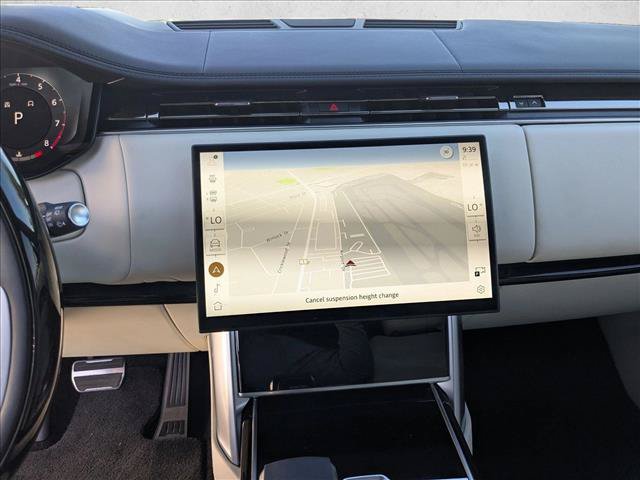Certified 2025 Land Rover Range Rover SE AWD/4WD image 12
