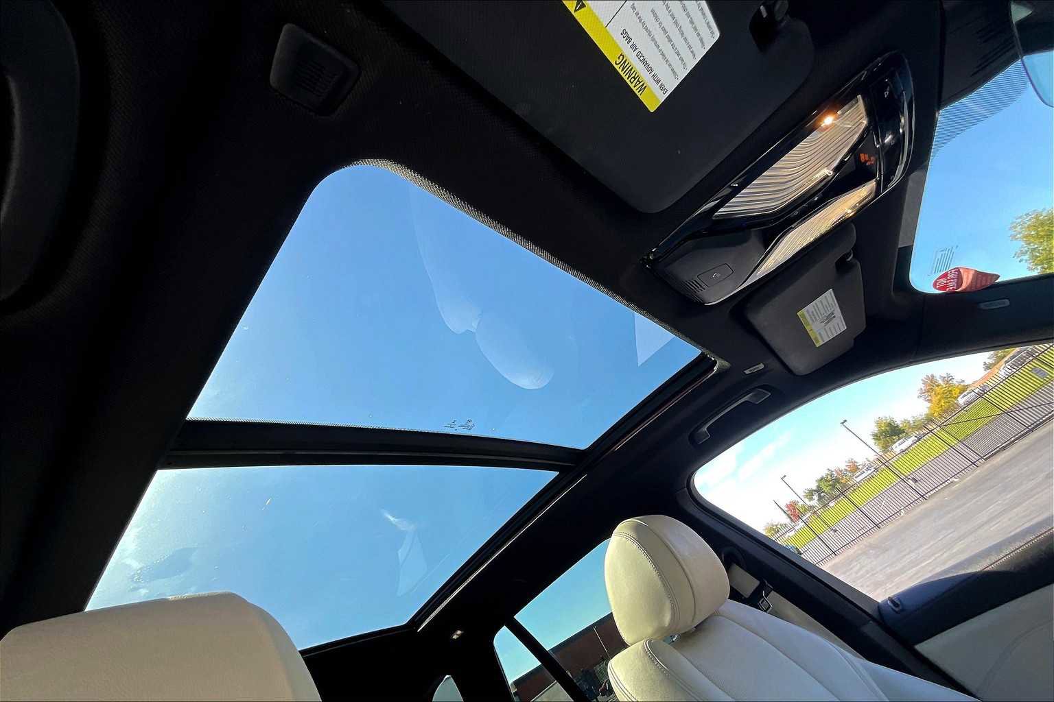 Used 2022 BMW X5 xDrive40i w/ M Sport Package image 25