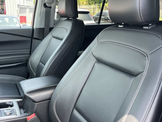 Used 2023 Ford Explorer XLT w/ Equipment Group 202A AWD/4WD image 30