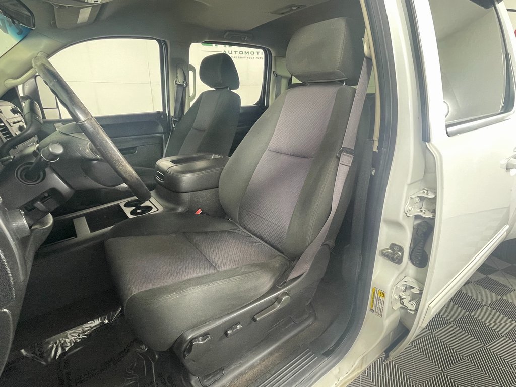 Used 2013 GMC Sierra 3500 SLE AWD/4WD image 21