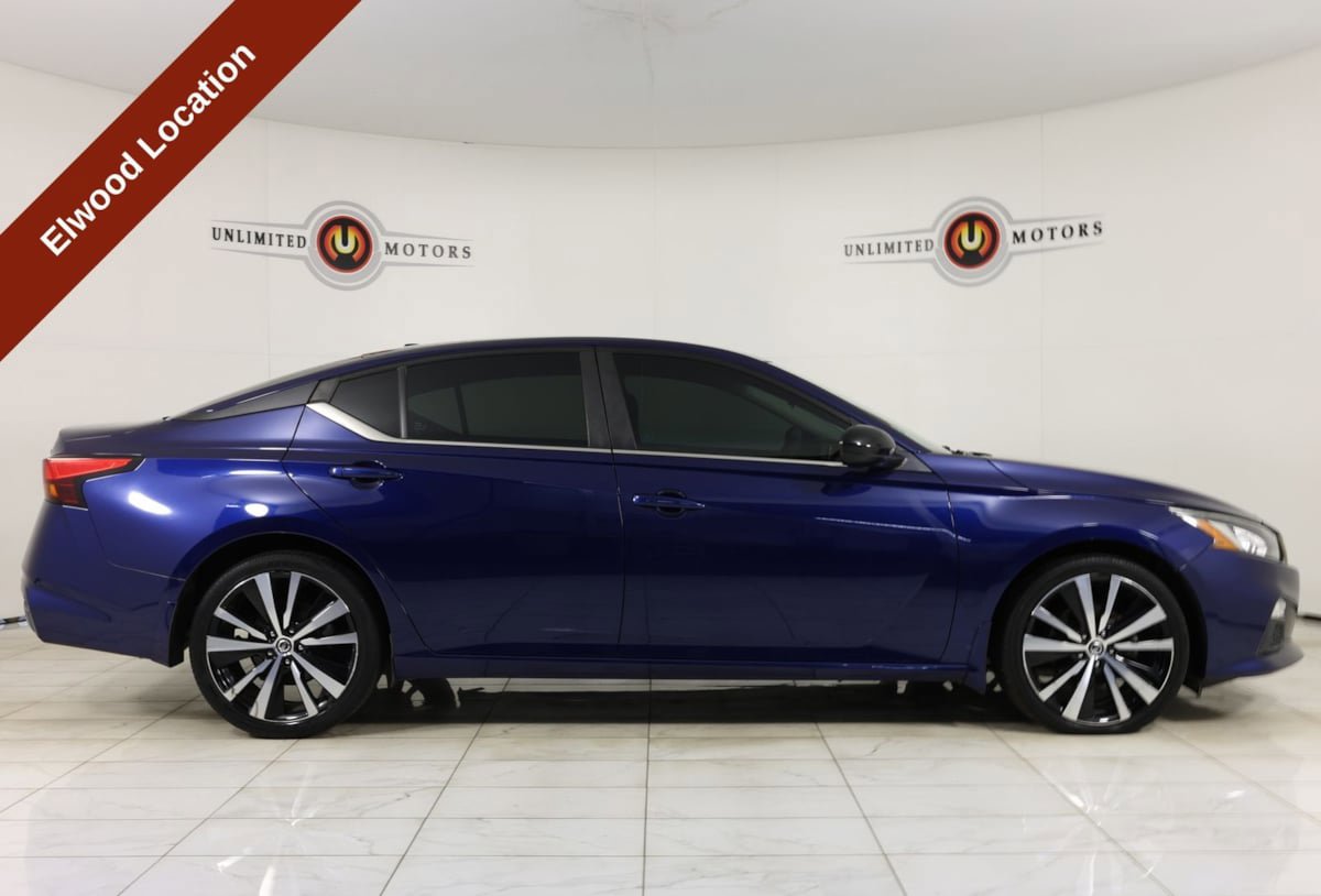 Used 2020 Nissan Altima 2.5 SR FWD image 2