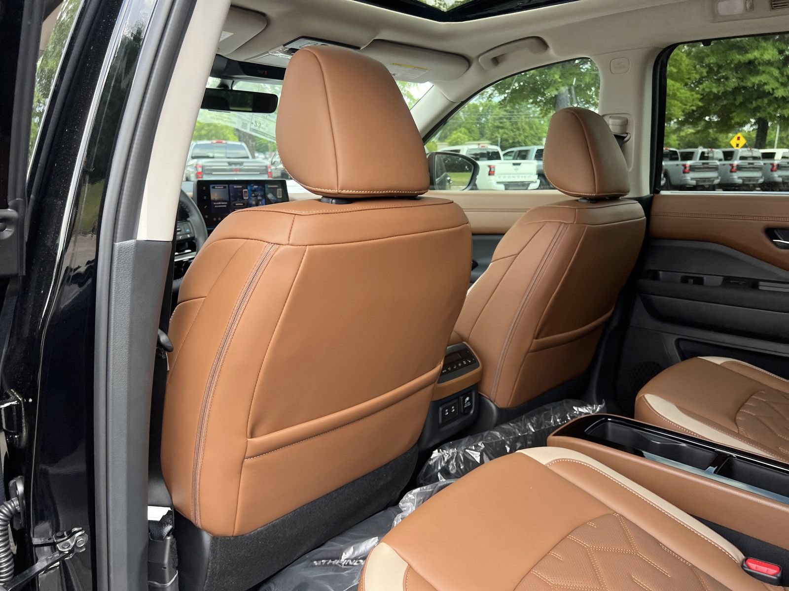 New 2026 Nissan Pathfinder Platinum FWD image 19