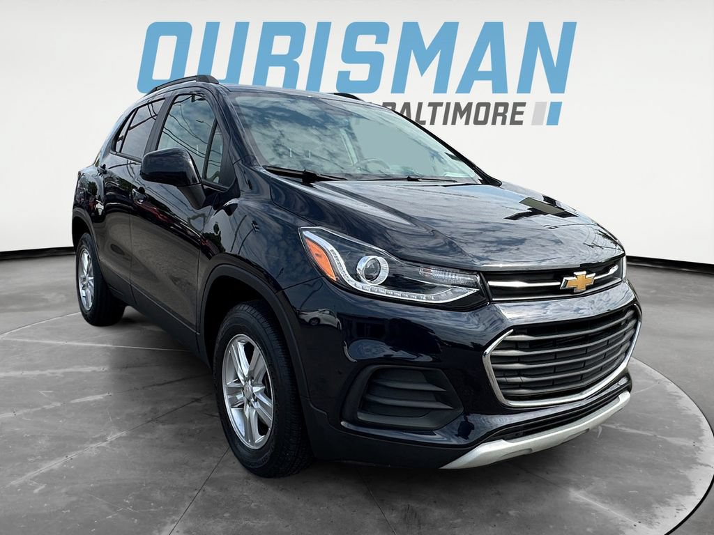 Used 2022 Chevrolet Trax LT w/ LT Convenience Package AWD/4WD image 1