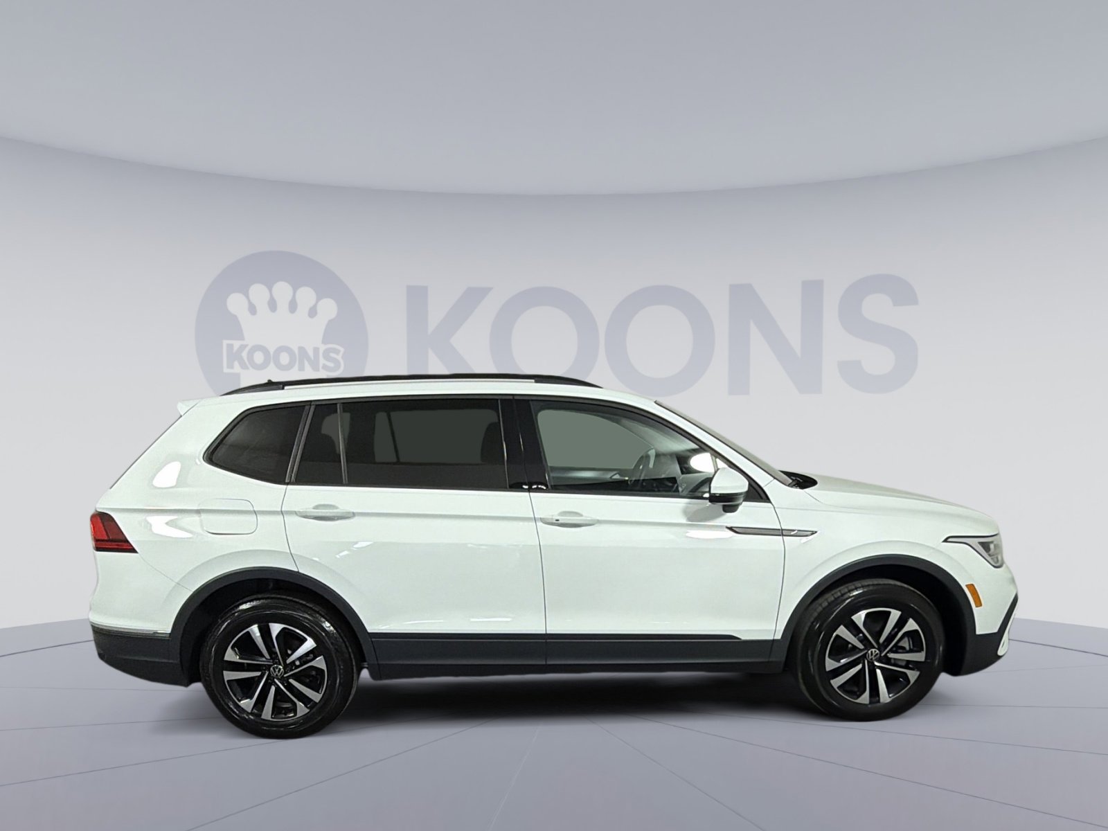 Used 2024 Volkswagen Tiguan S image 8