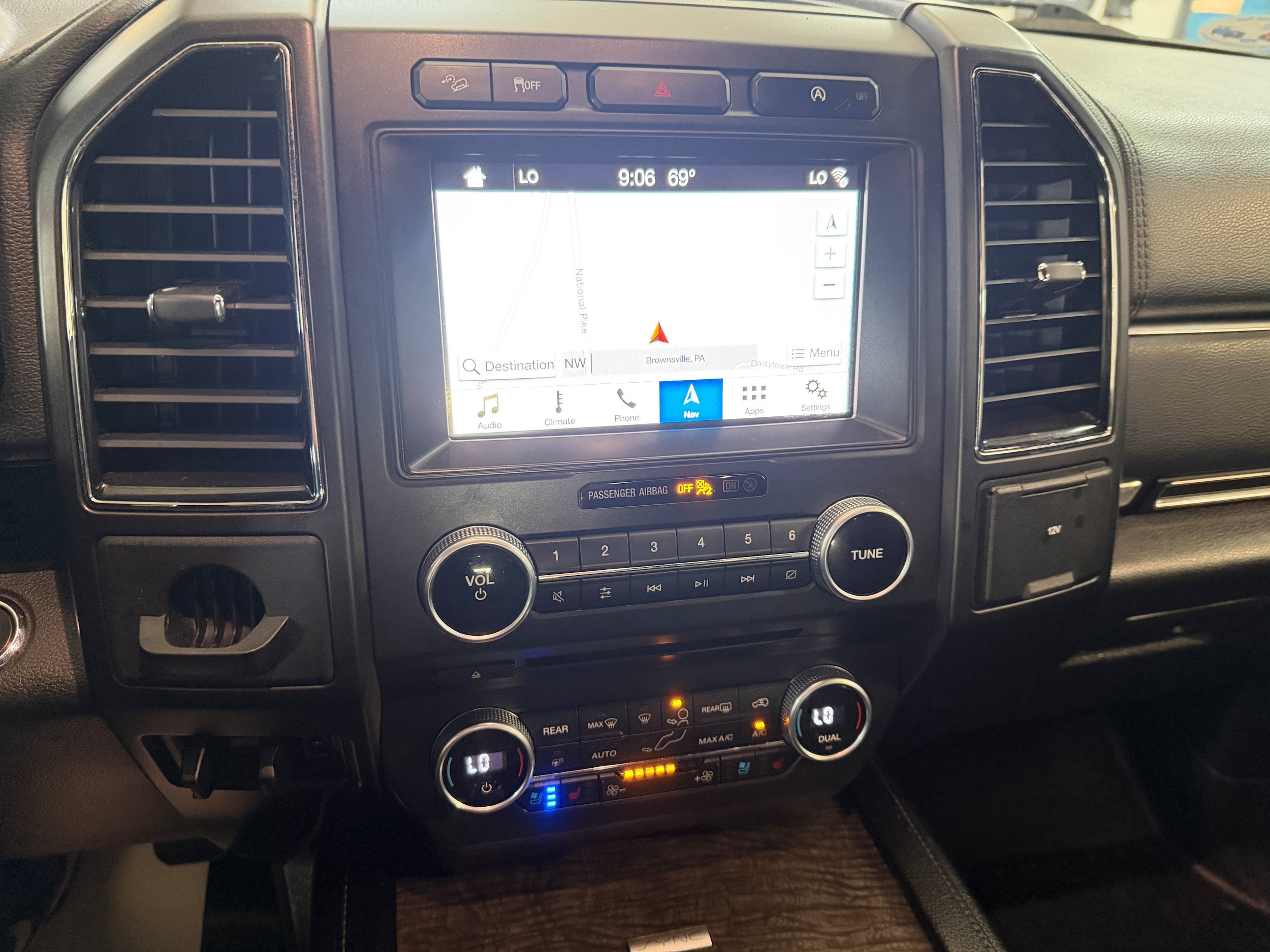 Used 2018 Ford Expedition Max Limited AWD/4WD image 30