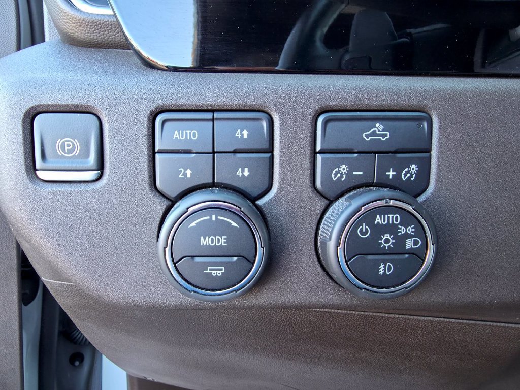 Used 2024 Chevrolet Silverado 1500 LT Trail Boss w/ Convenience Package II AWD/4WD image 21