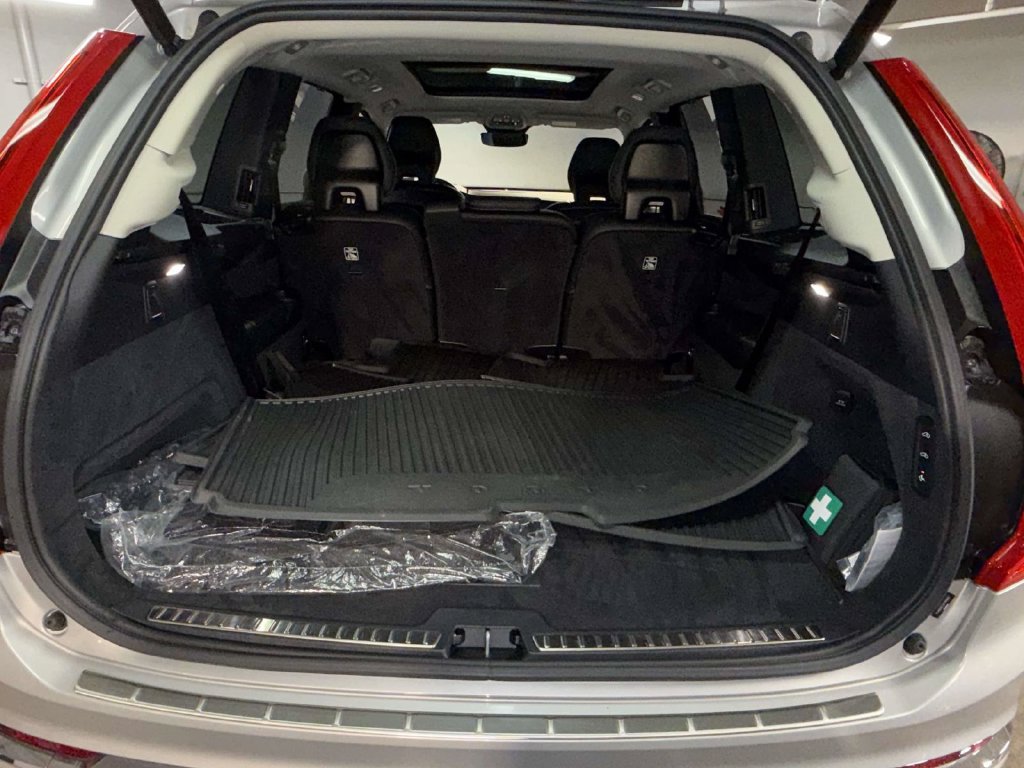 Used 2024 Volvo XC90 T8 Ultimate w/ Protection Package Premier AWD/4WD image 17