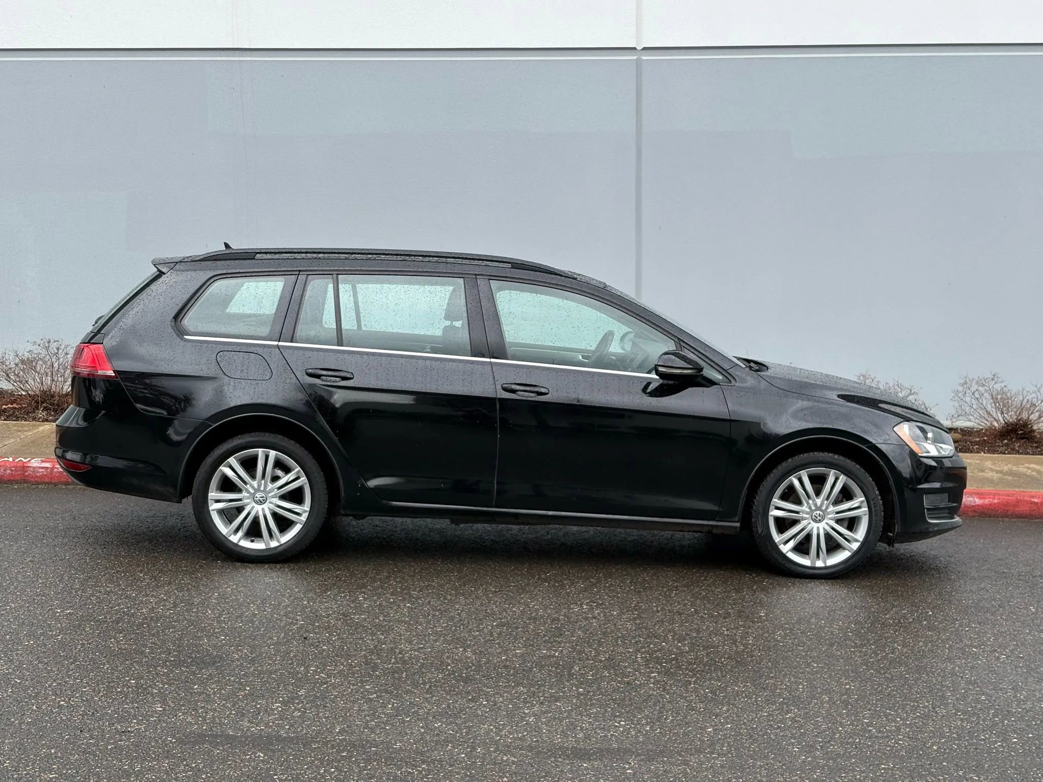 Used 2015 Volkswagen Golf TDI SE image 7