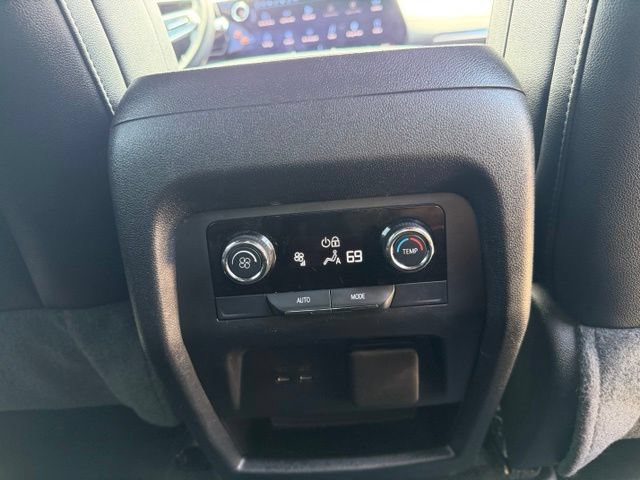 Used 2025 Chevrolet Traverse Z71 w/ Driver Confidence Package AWD/4WD image 33