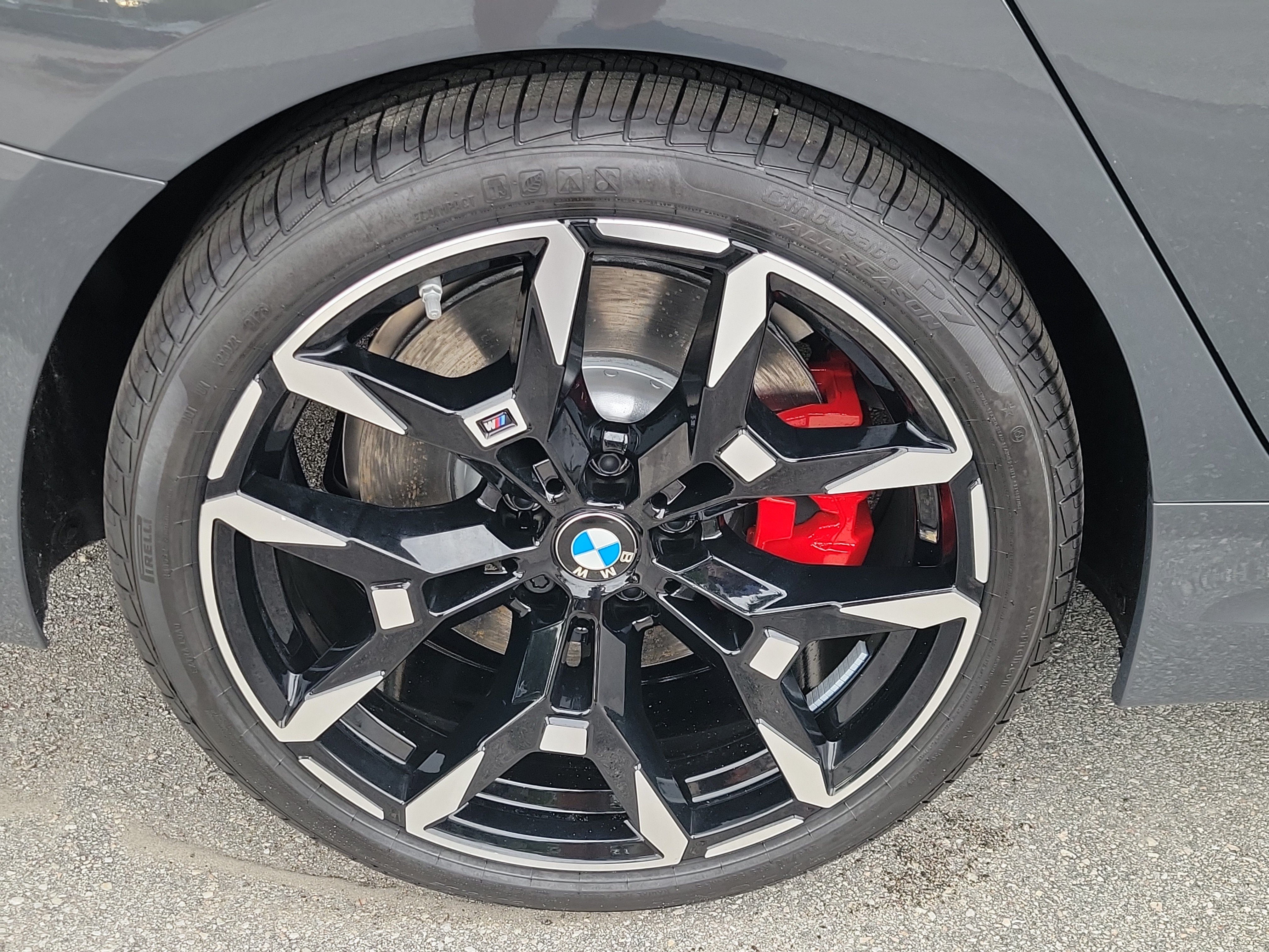 New 2026 BMW 330i Sedan w/ M Sport Package RWD image 5