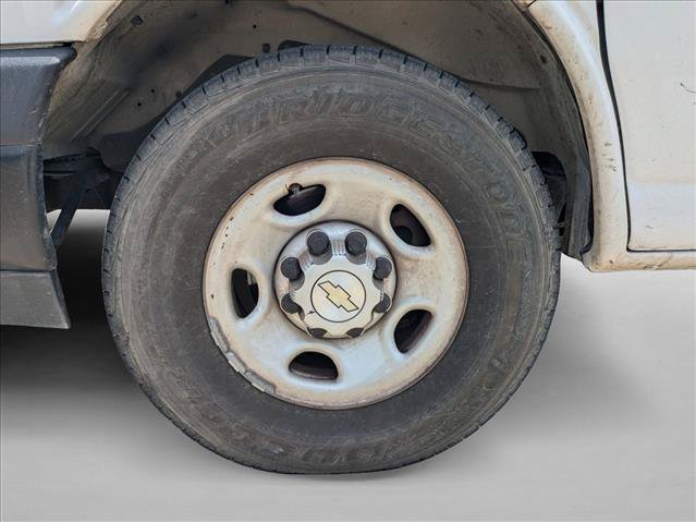 Used 2021 Chevrolet Express 2500 w/ Driver Convenience Package RWD image 18