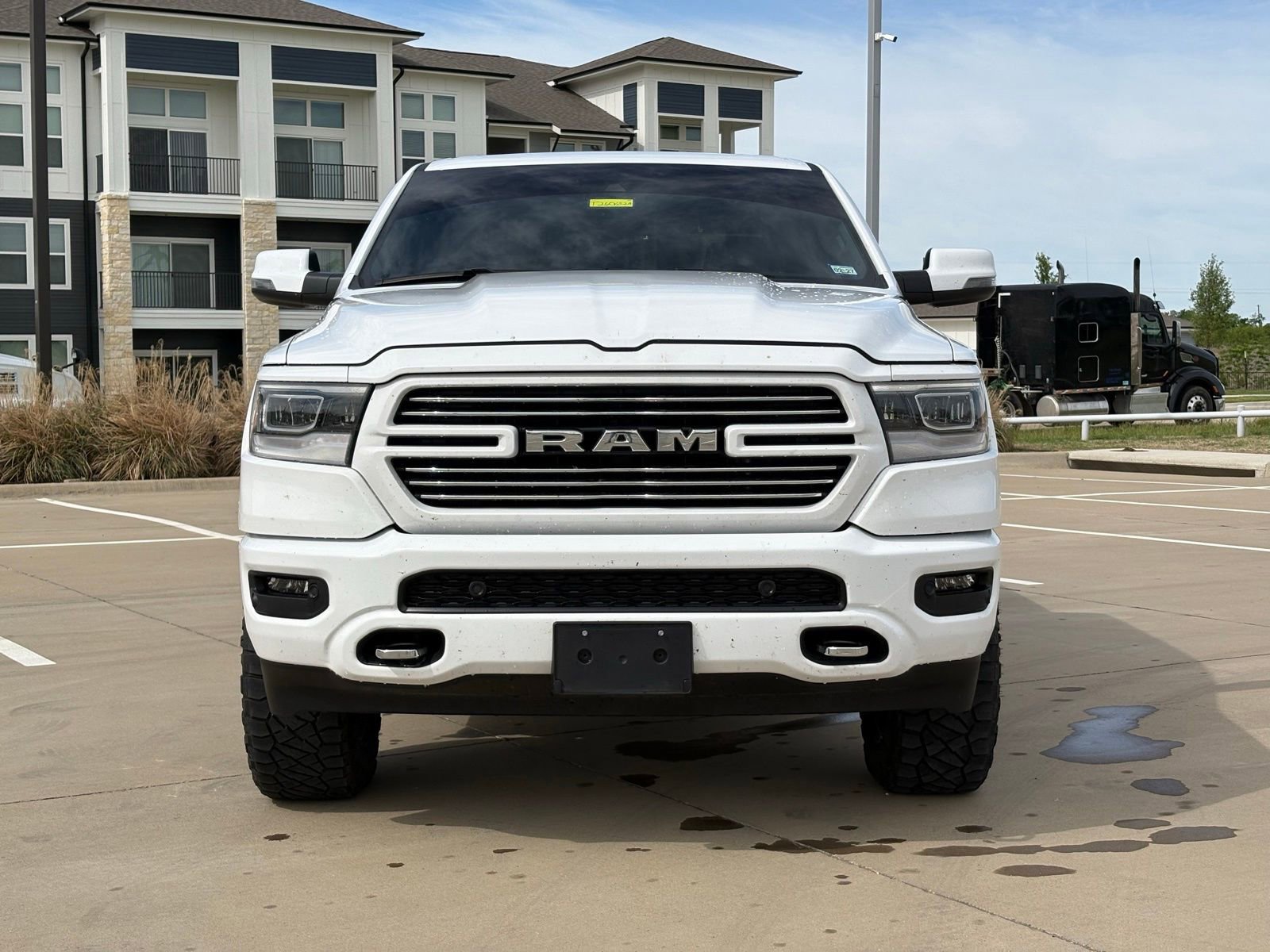 Used 2024 RAM 1500 Laramie image 2