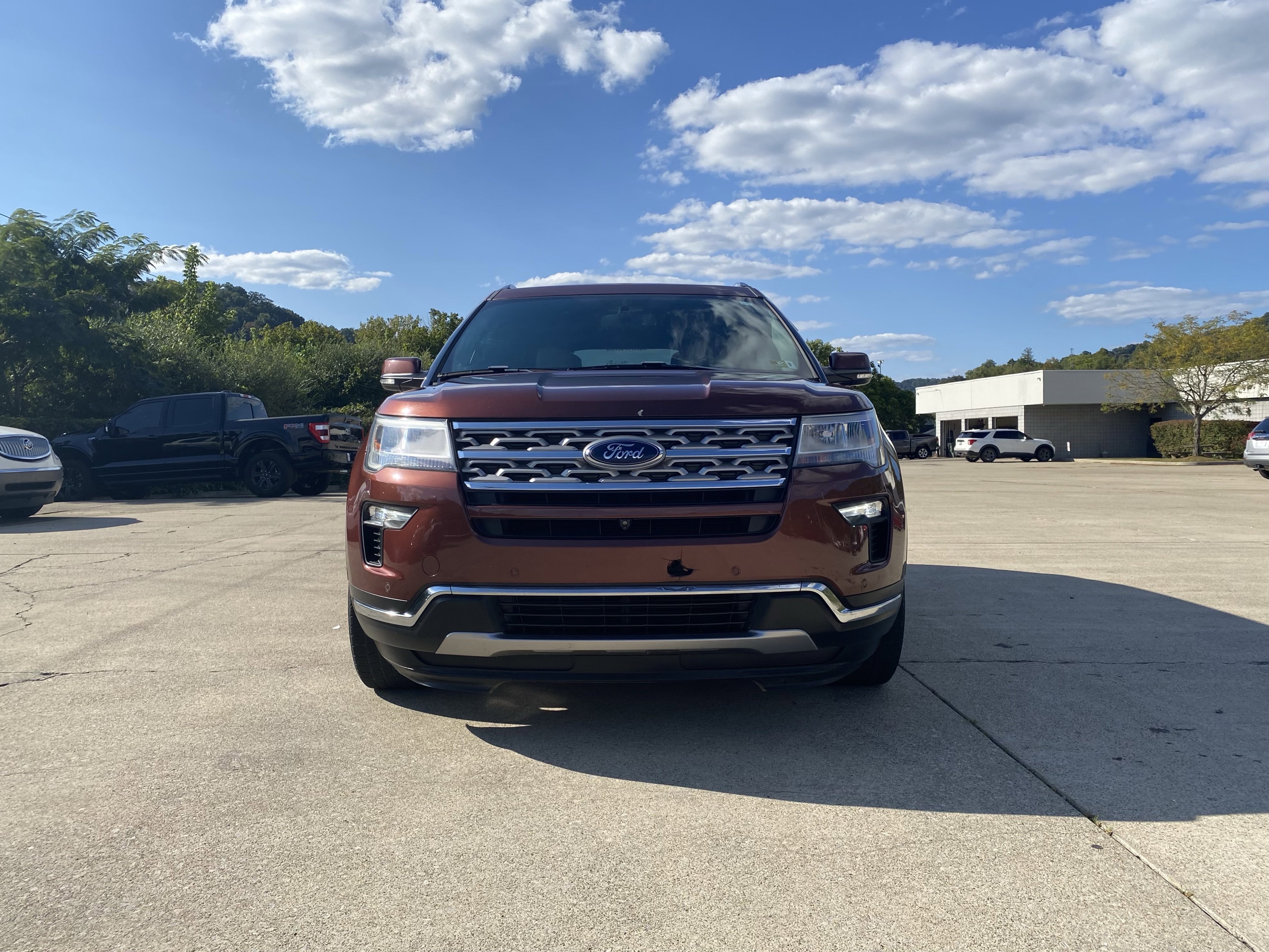 Used 2018 Ford Explorer Limited image 36