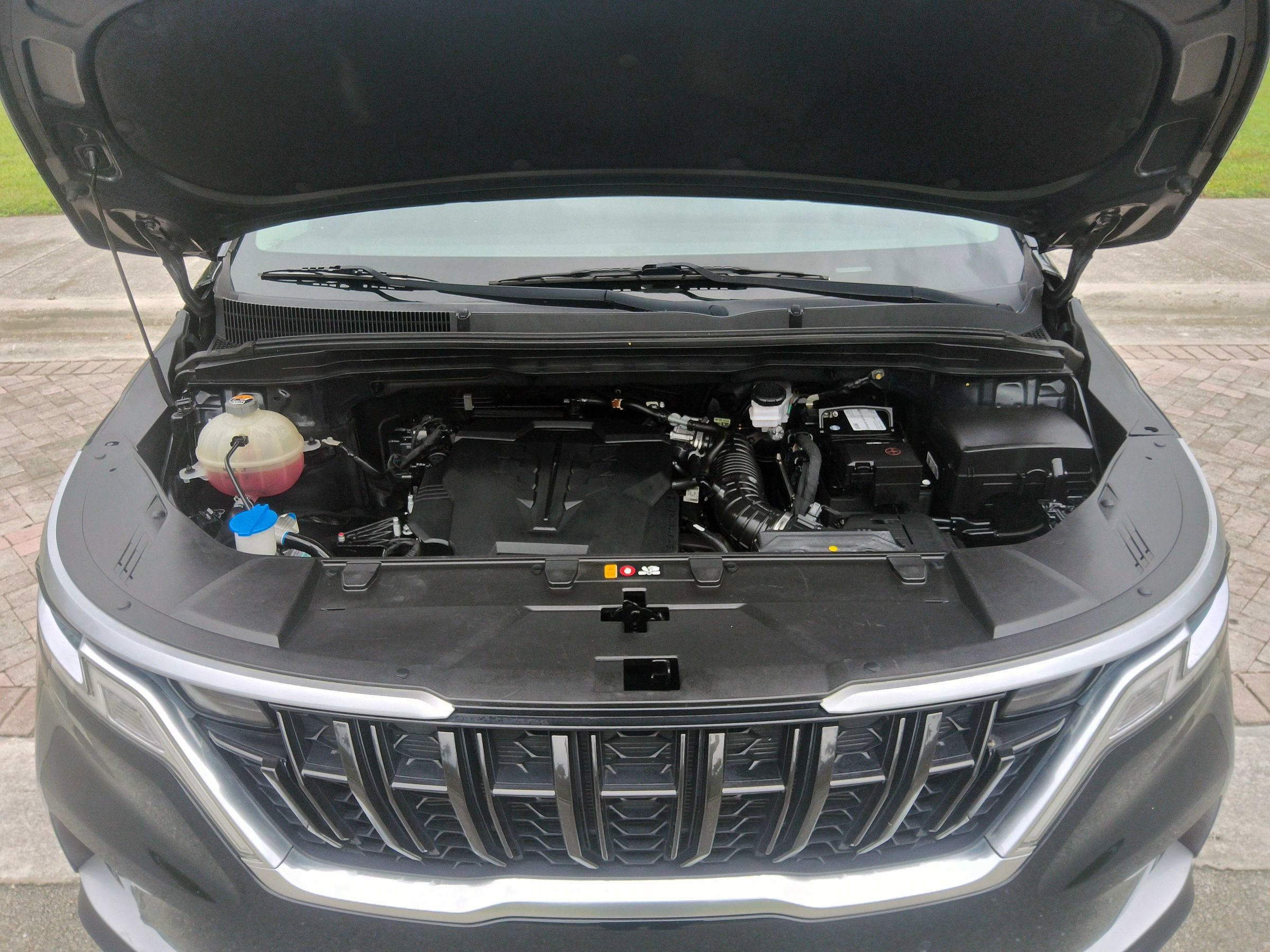 Used 2022 Kia Carnival EX FWD image 46