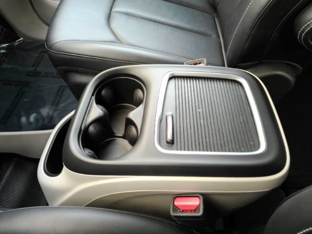 Used 2024 Chrysler Pacifica Touring-L FWD image 45