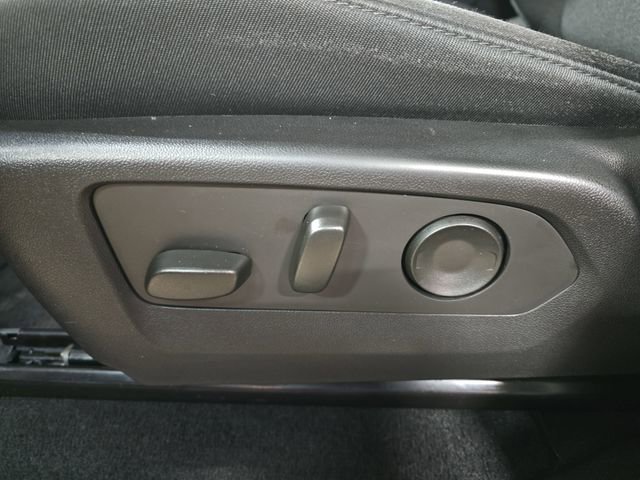 Used 2024 Chevrolet Colorado Trail Boss w/ Technology Package AWD/4WD image 28