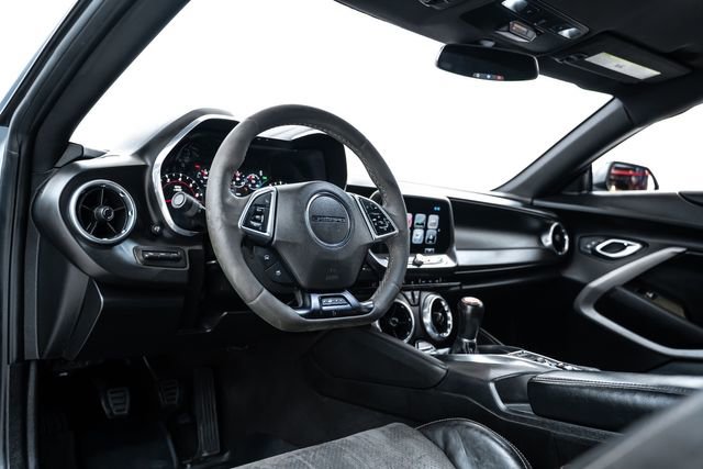 Used 2017 Chevrolet Camaro SS image 17
