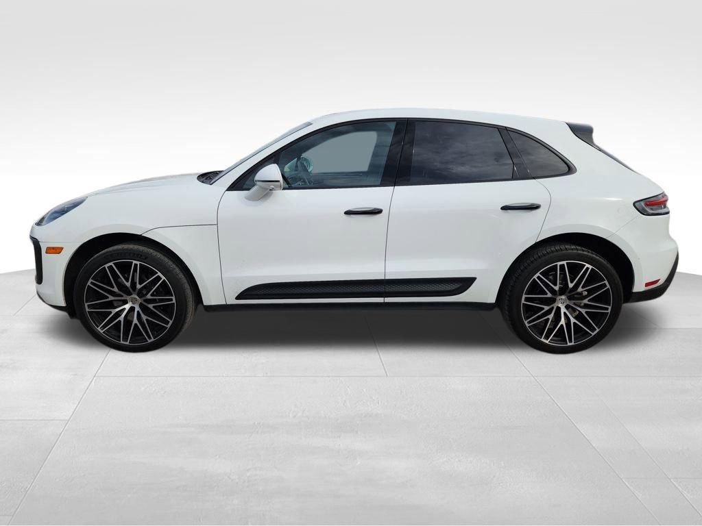 Used 2022 Porsche Macan image 4