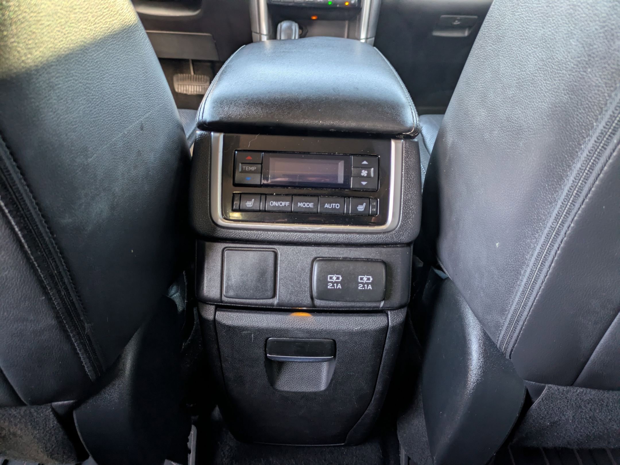 Used 2020 Subaru Ascent Limited w/ Technology Package image 11