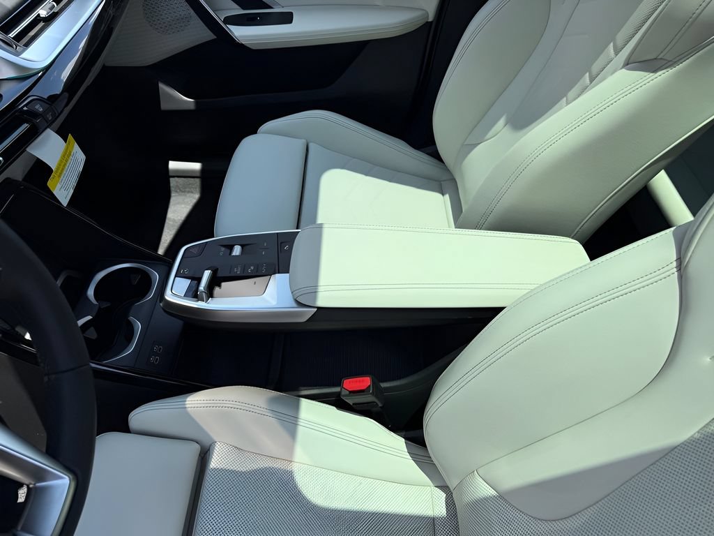 New 2026 BMW X2 xDrive28i w/ Technology Package AWD/4WD image 19