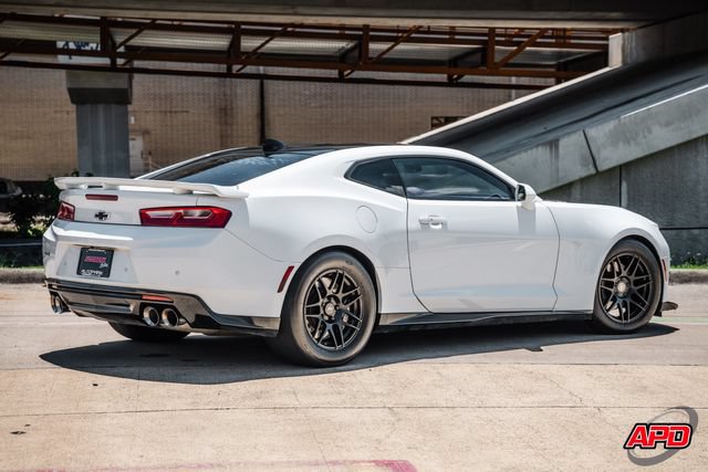 Used 2018 Chevrolet Camaro ZL1 RWD image 4