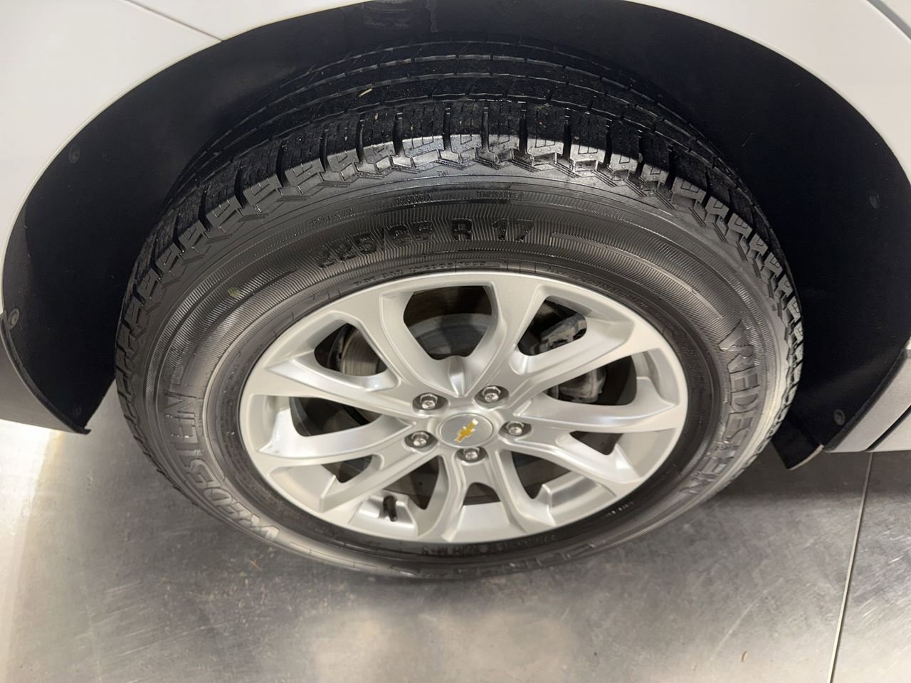 Used 2020 Chevrolet Equinox LS w/ LS Convenience Package image 13