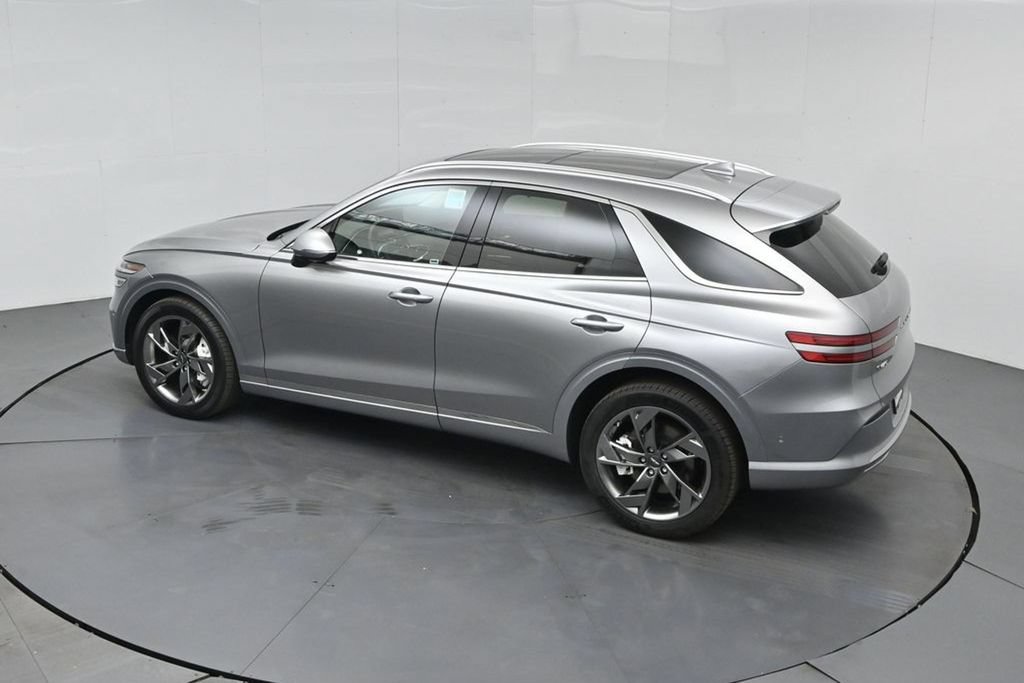 Used 2025 Genesis Electrified GV70 w/ Prestige Package AWD/4WD image 50