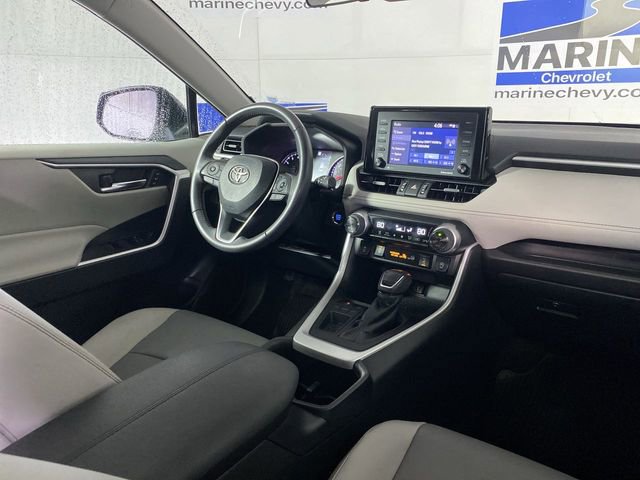 Used 2022 Toyota RAV4 XLE Premium image 27