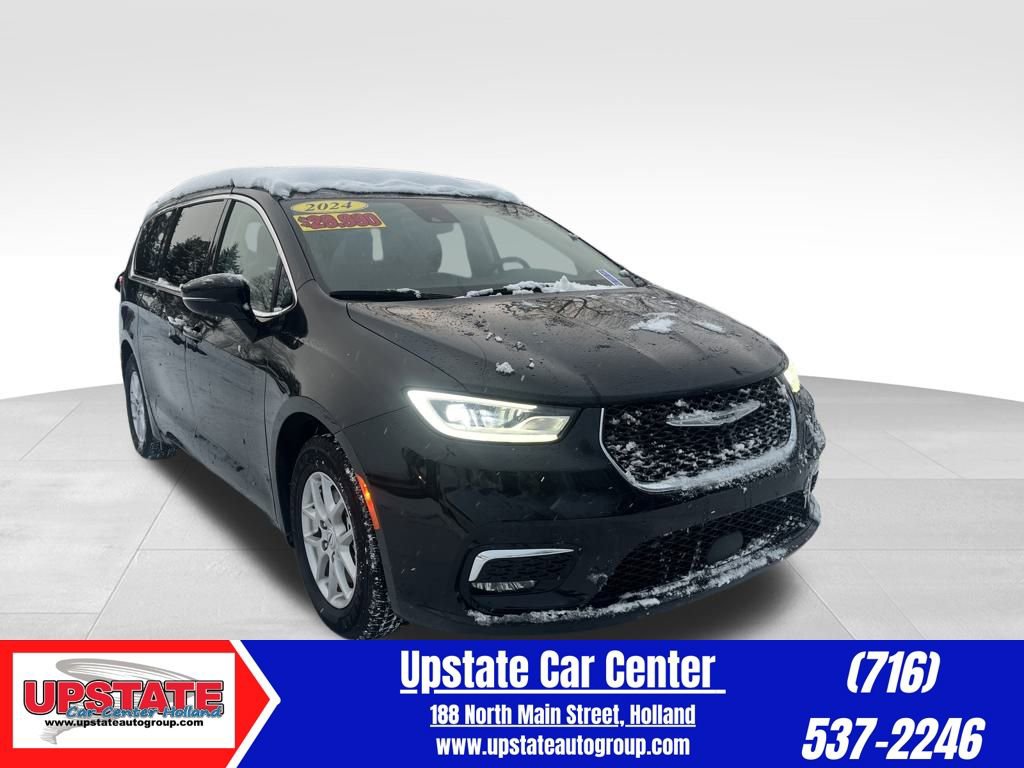 Used 2024 Chrysler Pacifica Touring-L